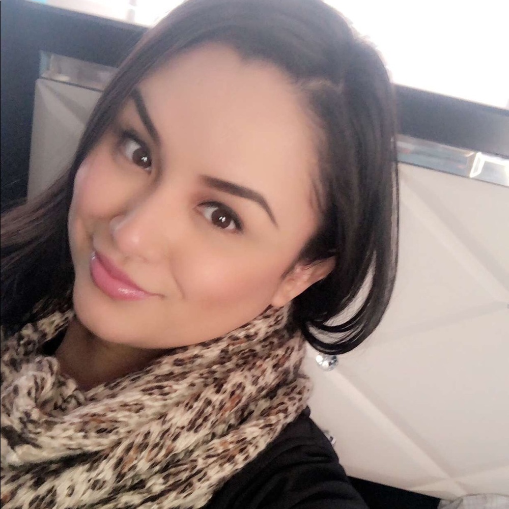 Meet your Posher, Anabel